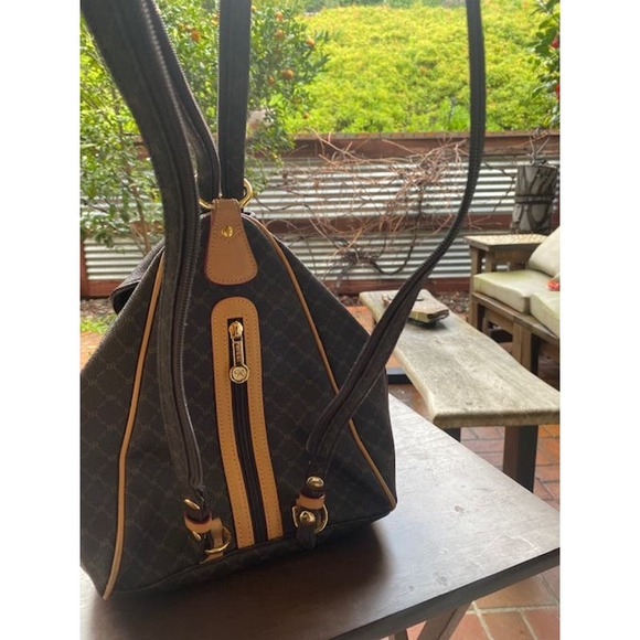 Beautiful Rioni Convertible Backpack - Picture 5 of 13